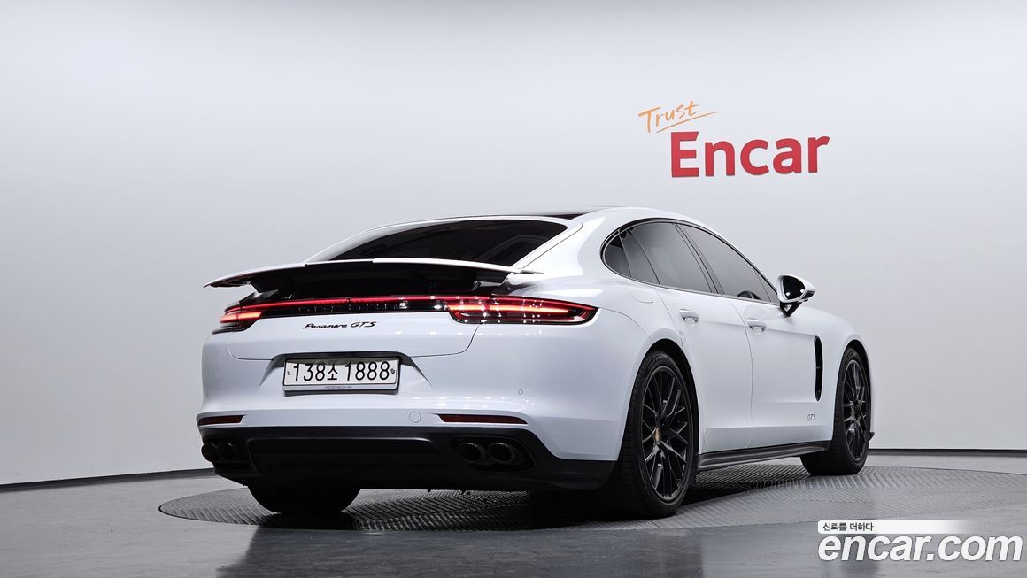 Porsche Panamera 2019