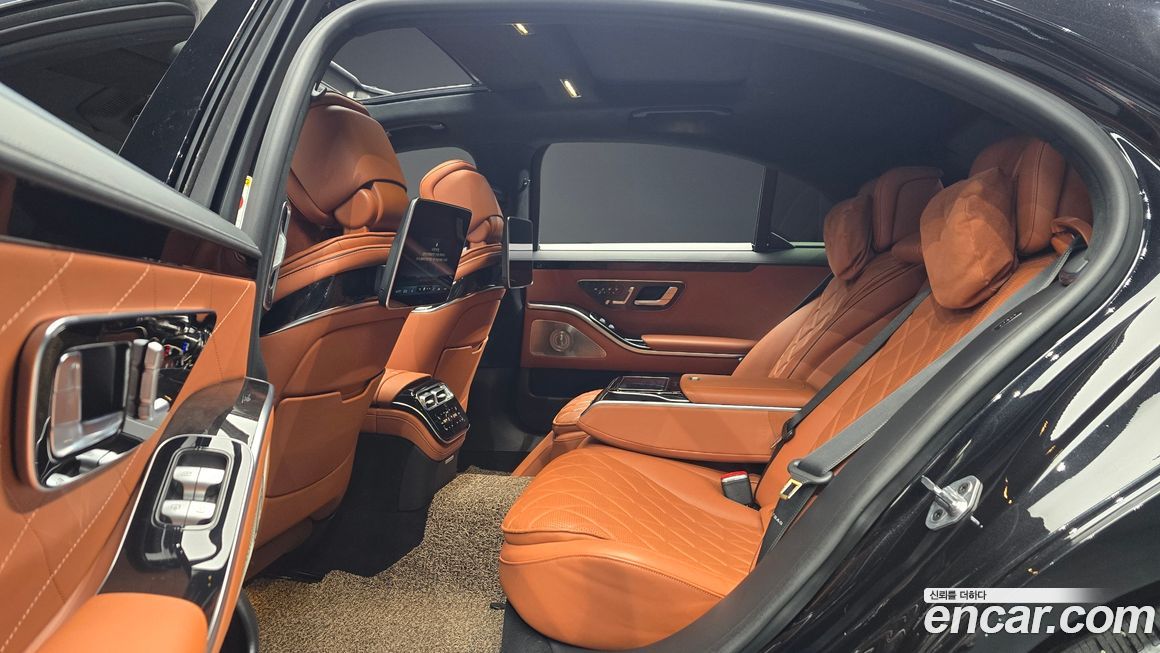 Mercedes-Benz S-Class 2021