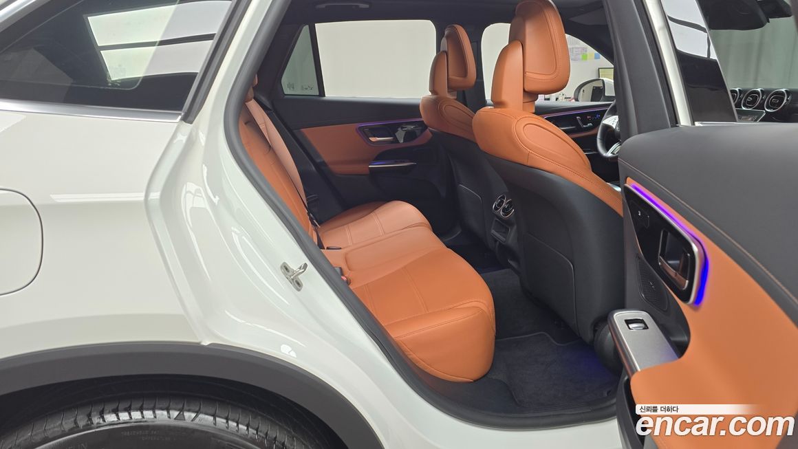 Mercedes-Benz GLC-Class 2024