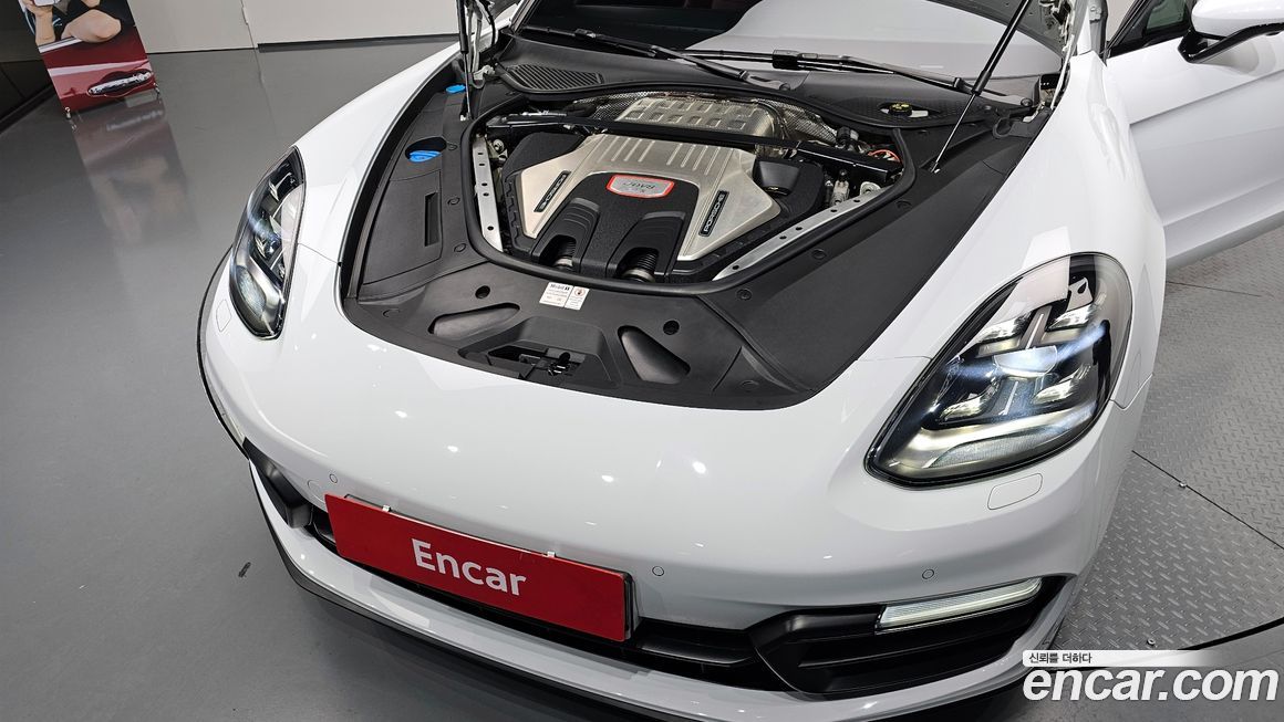 Porsche Panamera 2019