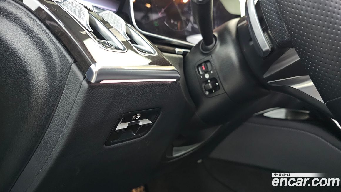 Mercedes-Benz S-Class 2021