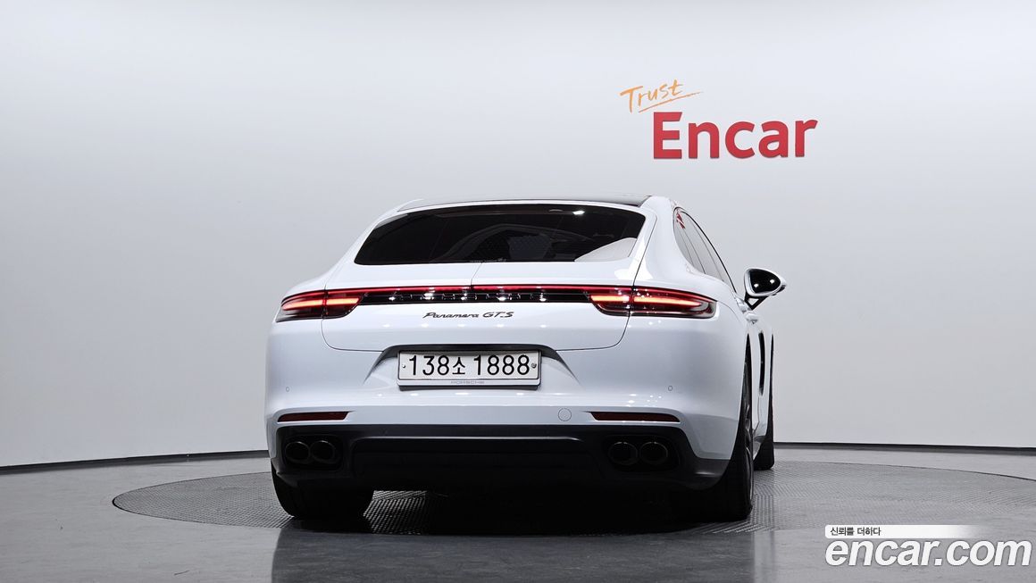 Porsche Panamera 2019