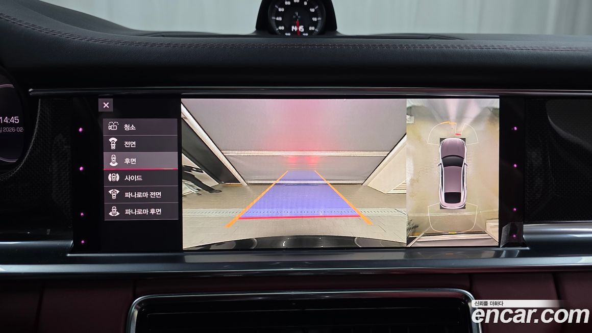 Porsche Panamera 2021