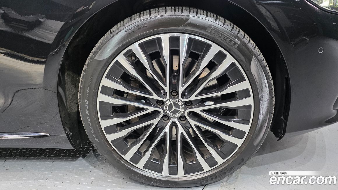 Mercedes-Benz S-Class 2021