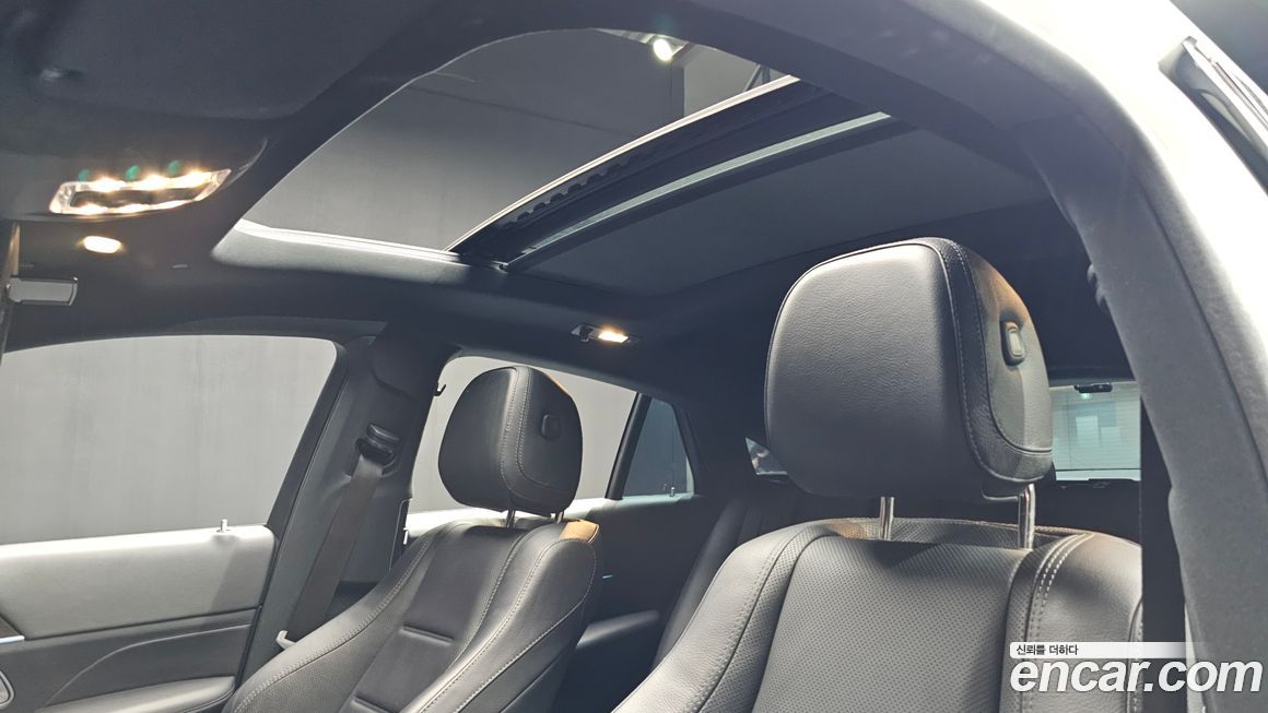 Mercedes-Benz GLE-Class 2023