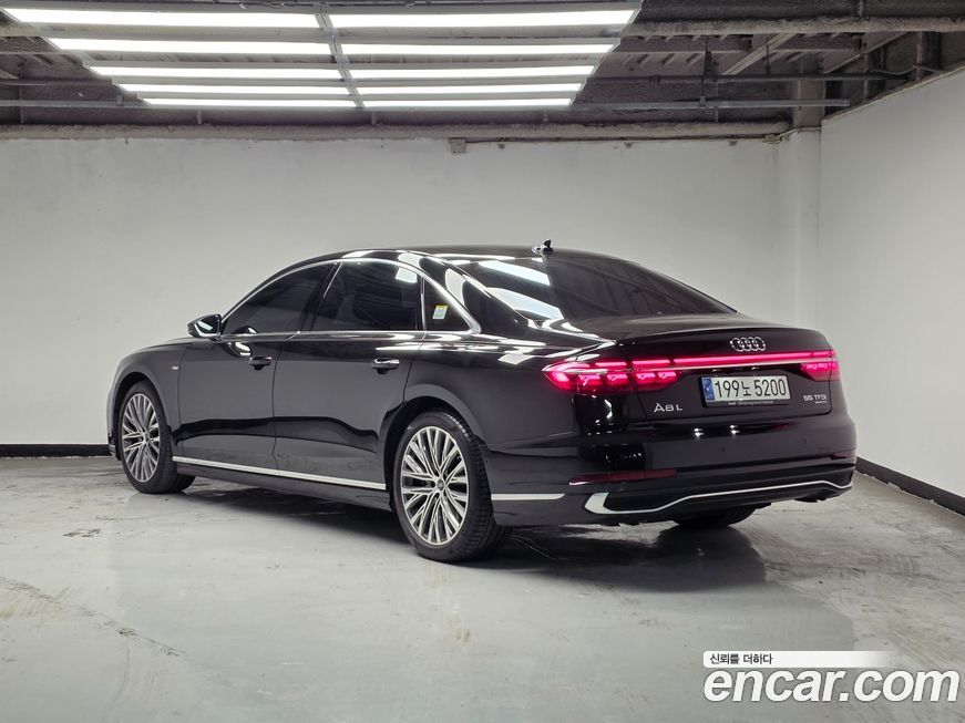 Audi A8 2023