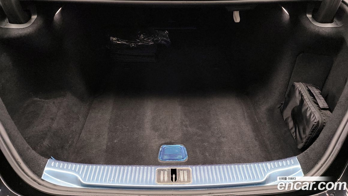 Mercedes-Benz S-Class 2022