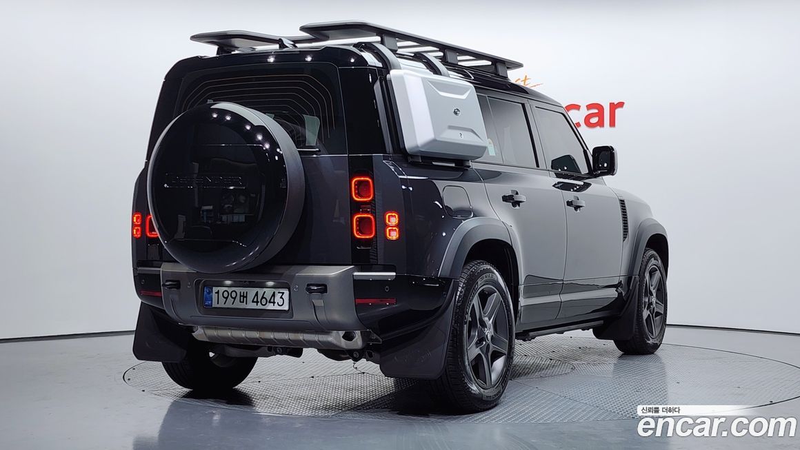Land Rover Defender 2025