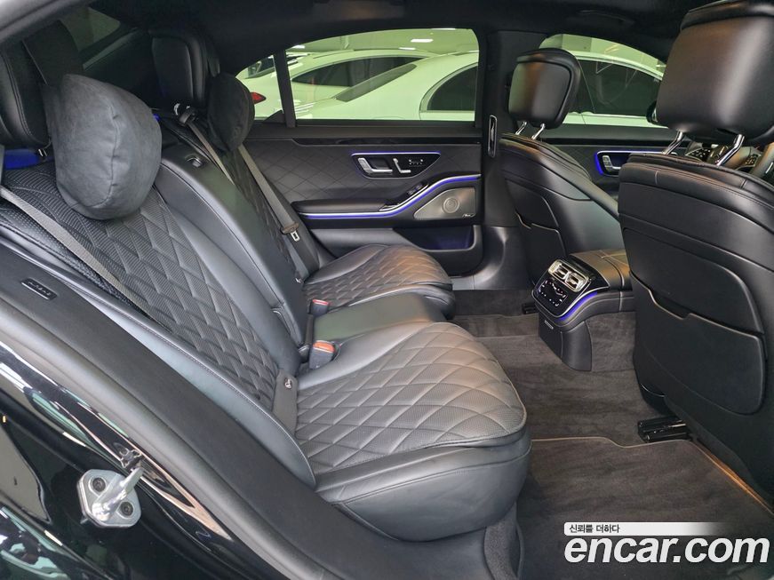 Mercedes-Benz S-Class 2023