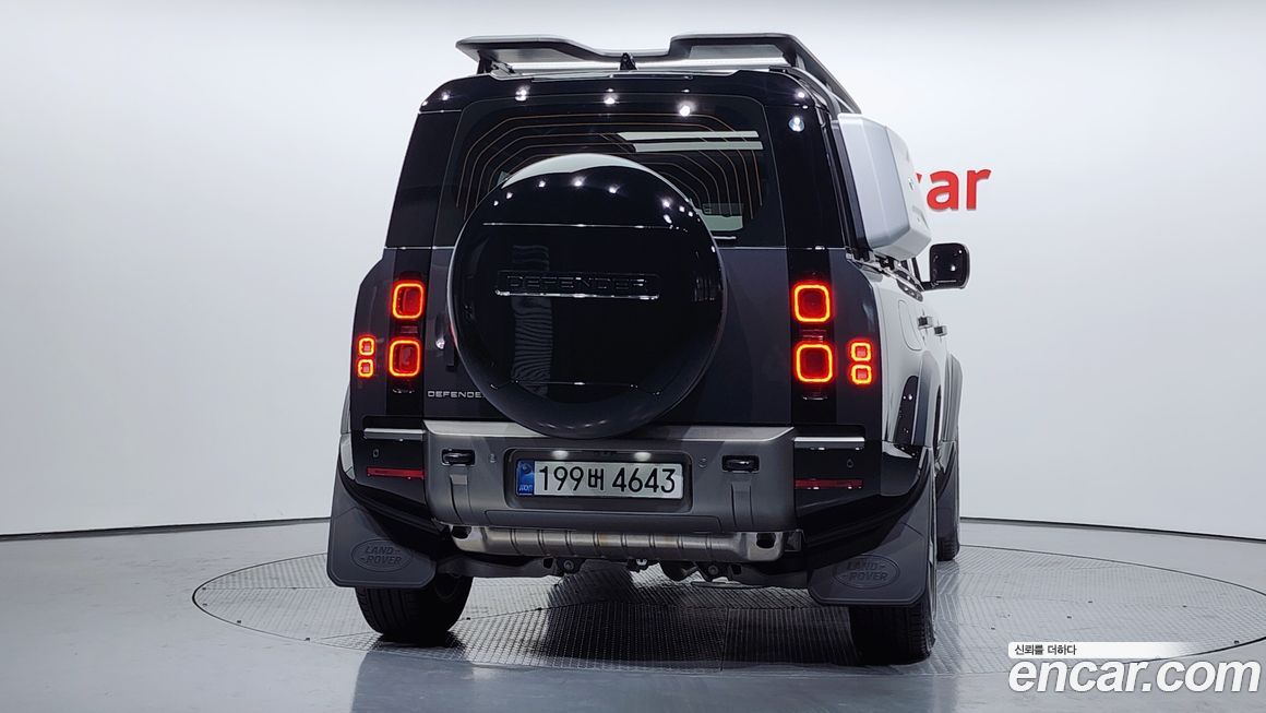 Land Rover Defender 2025