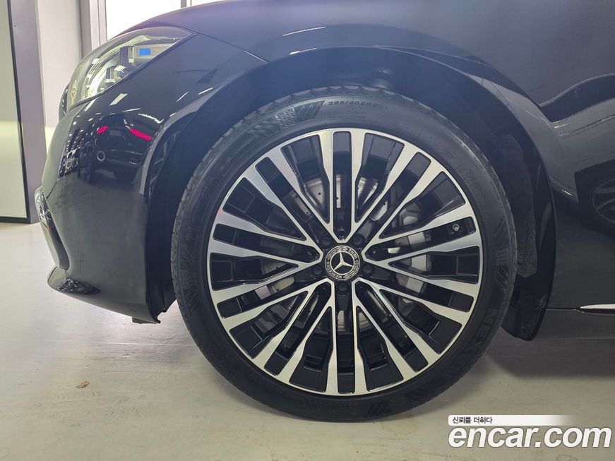 Mercedes-Benz S-Class 2023