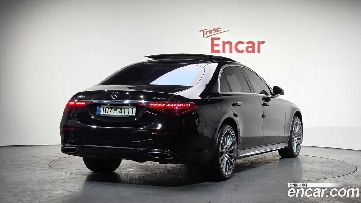 Mercedes-Benz S-Class 2021