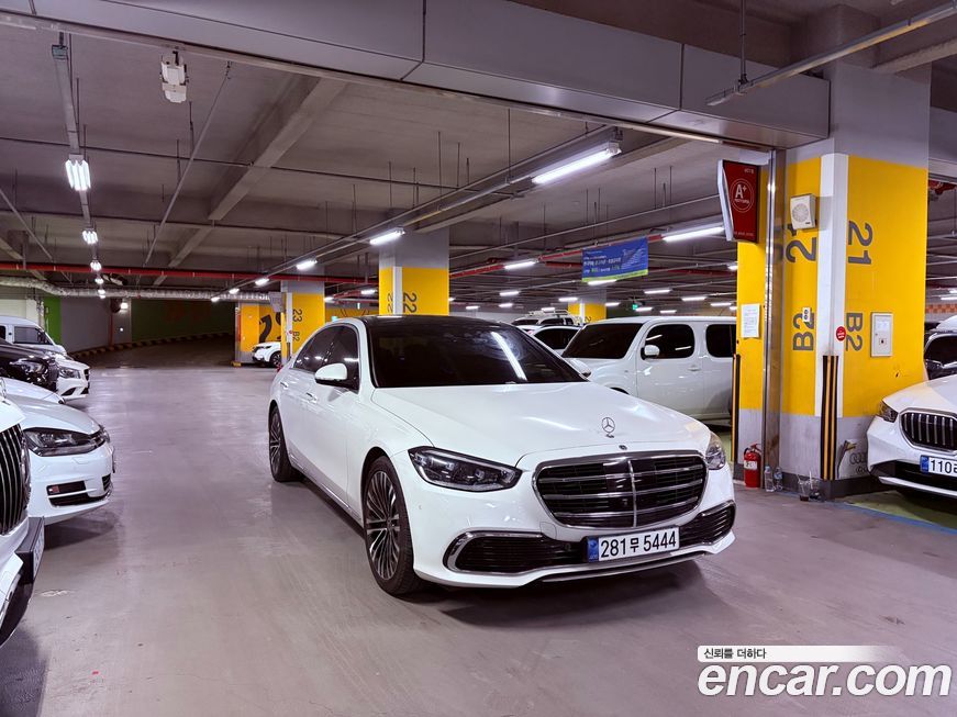 Mercedes-Benz S-Class 2022