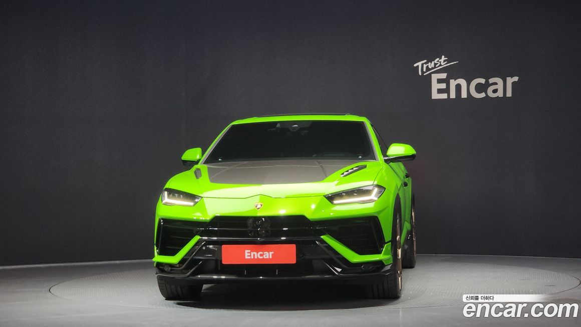 Lamborghini Urus 2024