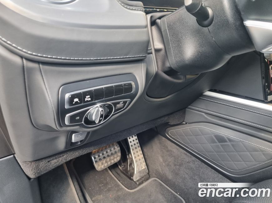 Mercedes-Benz G-Class 2022