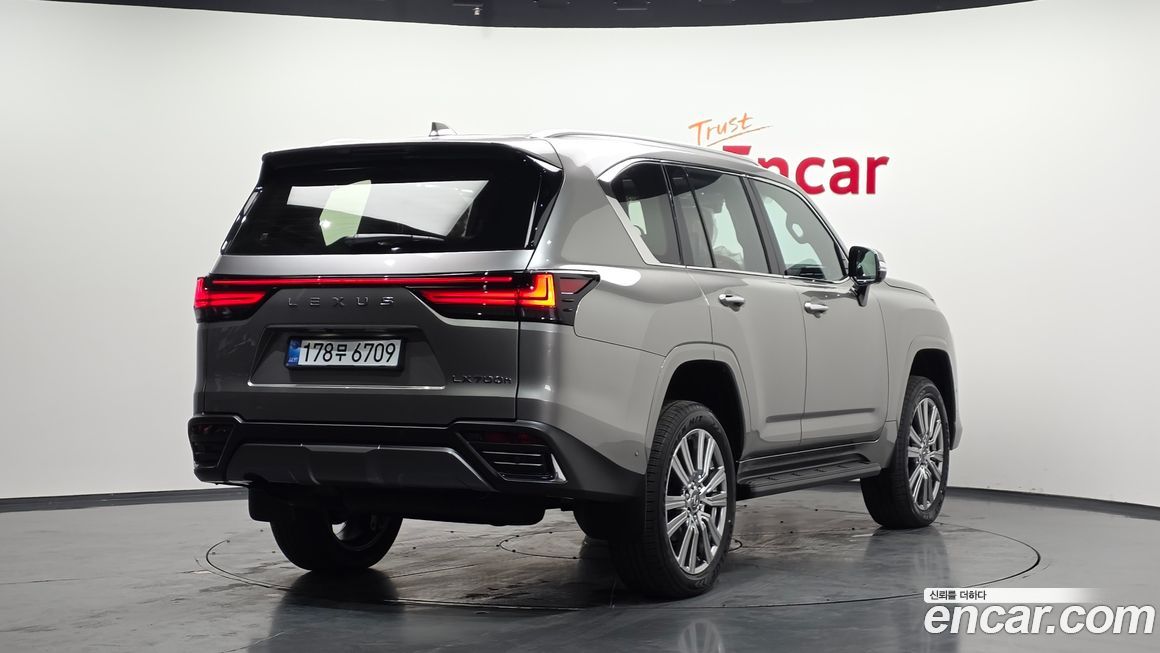 Lexus LX 2026