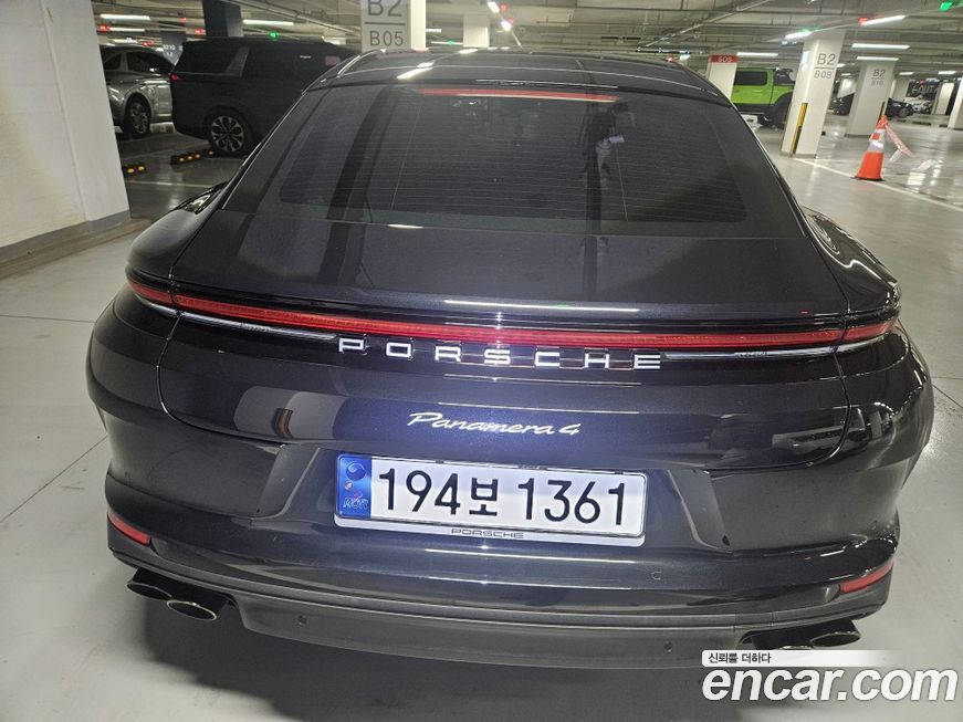 Porsche Panamera 2024