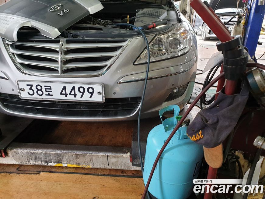 Hyundai Genesis 2008