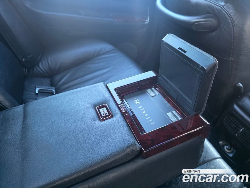 Hyundai Dynasty 1998