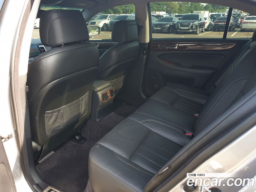 Hyundai Genesis 2008