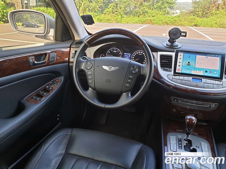 Hyundai Genesis 2008