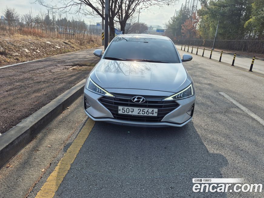 Hyundai AVANTE 2019