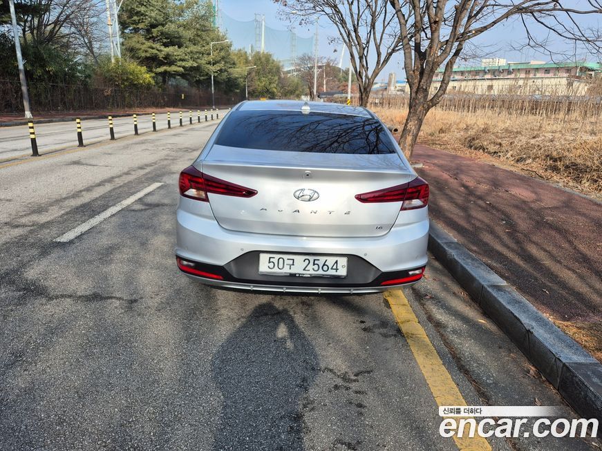 Hyundai AVANTE 2019