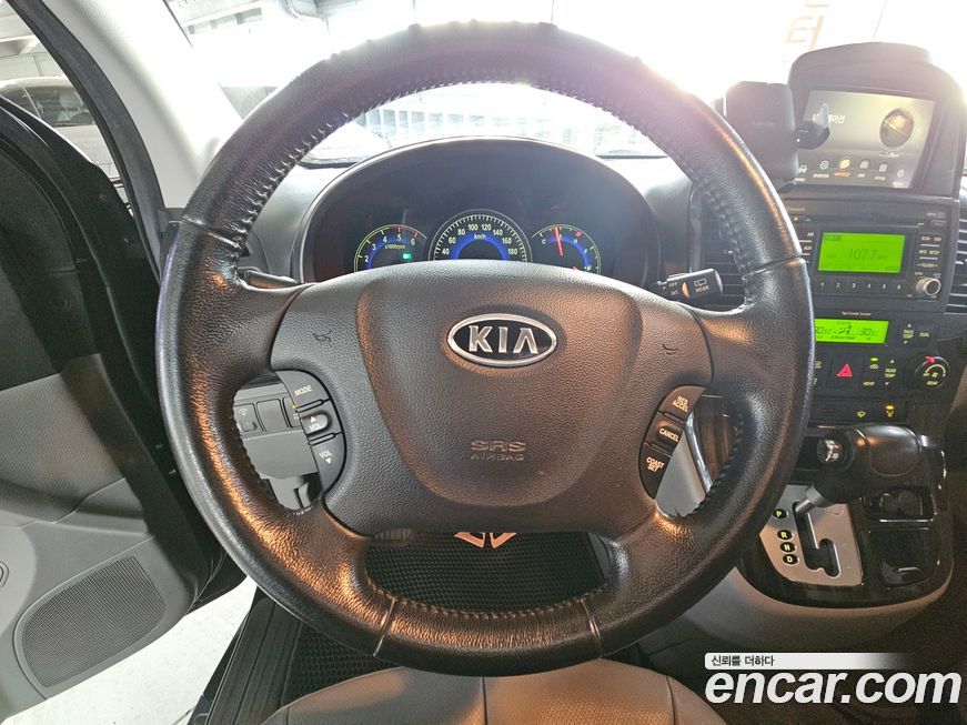 Kia Canival 2011