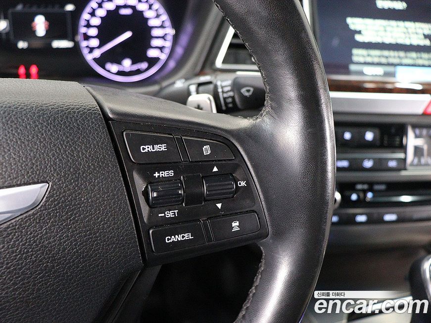 Hyundai Genesis 2015