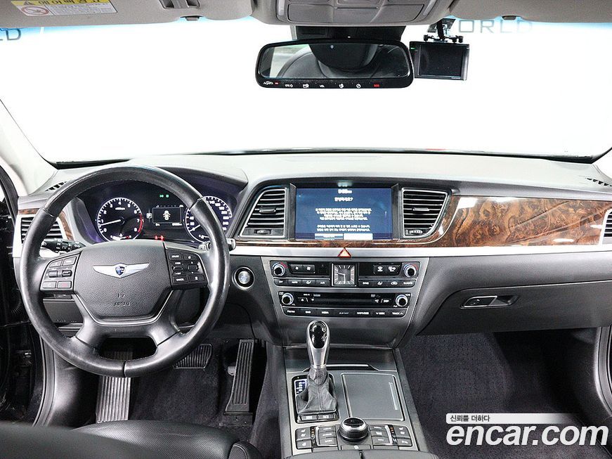 Hyundai Genesis 2015