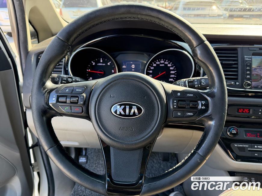 Kia Canival 2015