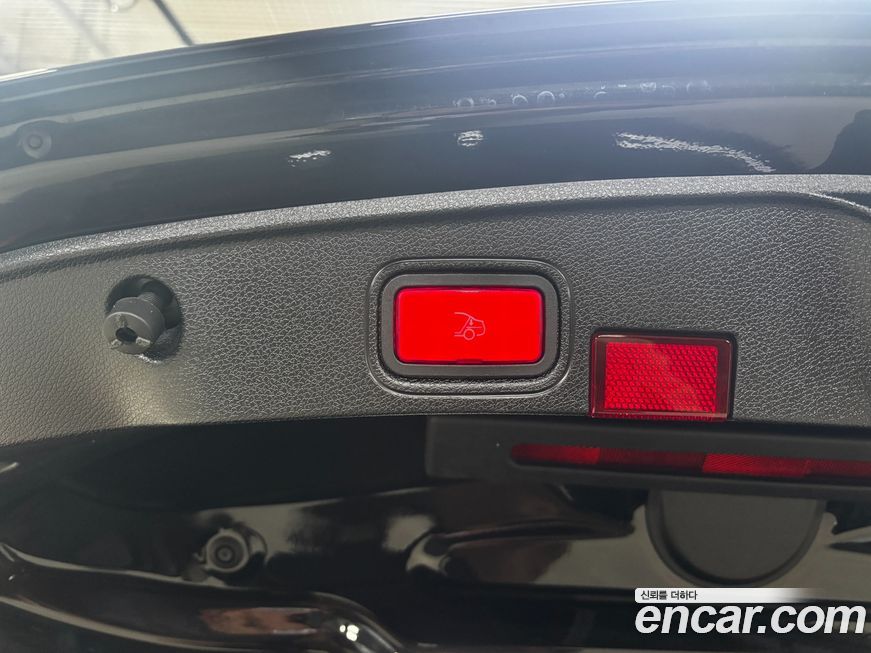 Mercedes-Benz C-Class 2021