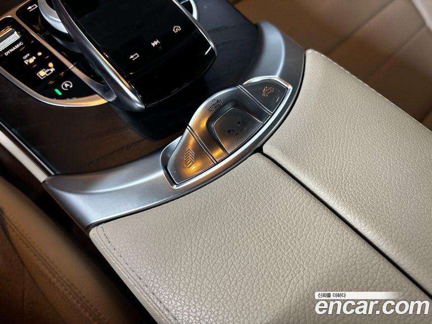 Mercedes-Benz C-Class 2021