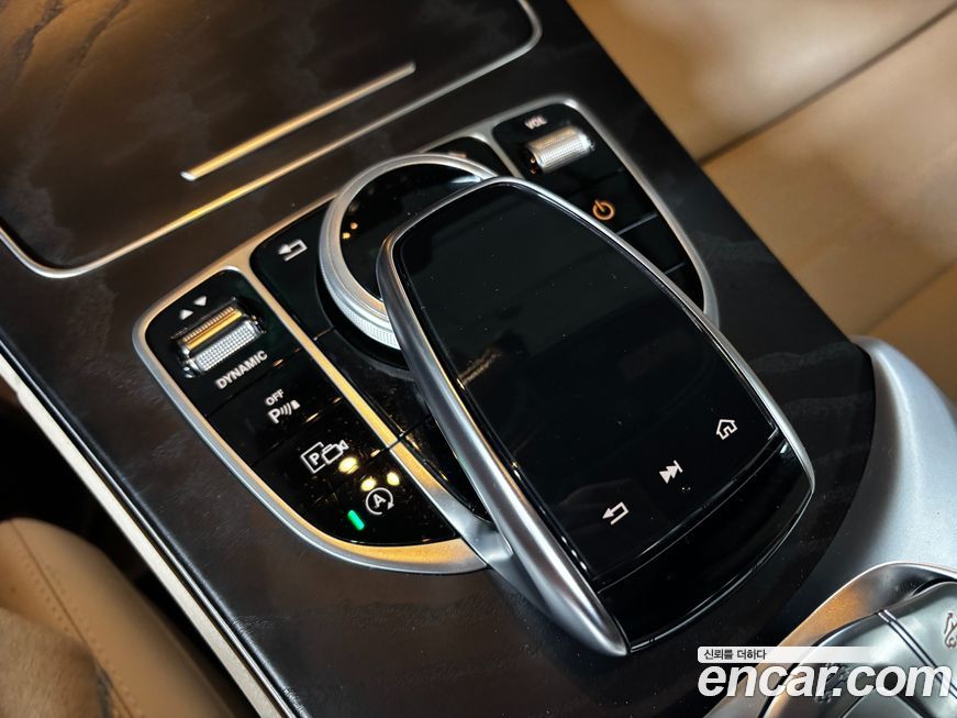 Mercedes-Benz C-Class 2021