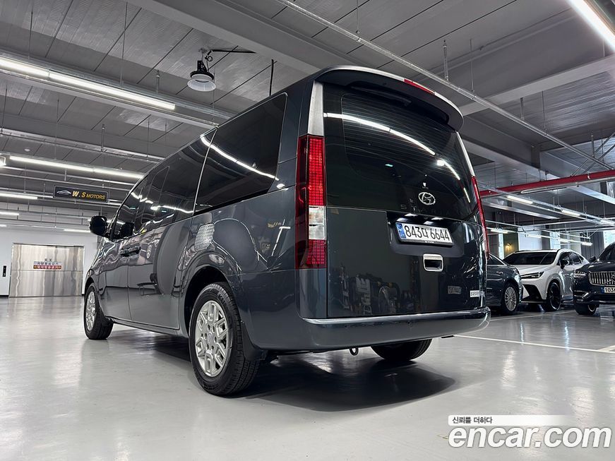 Hyundai Staria 2024