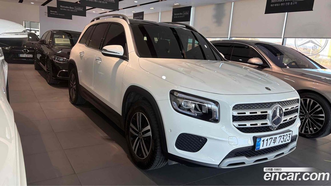 Mercedes-Benz GLB-Class 2021