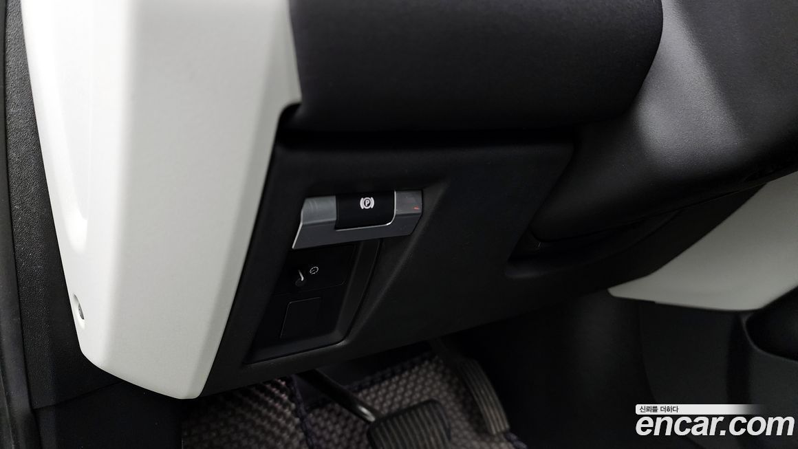 Land Rover Defender 2020