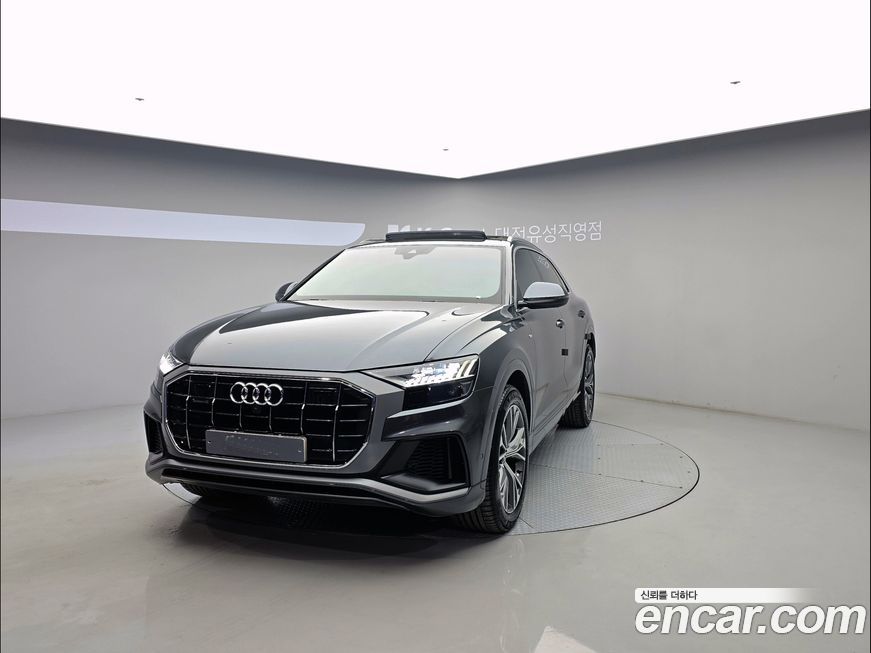 Audi Q8 2020