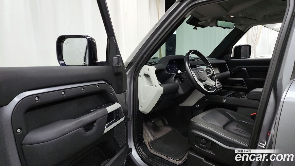 Land Rover Defender 2020