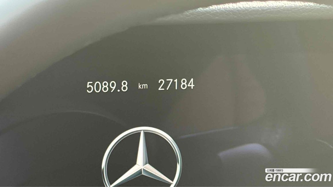 Mercedes-Benz GLB-Class 2021