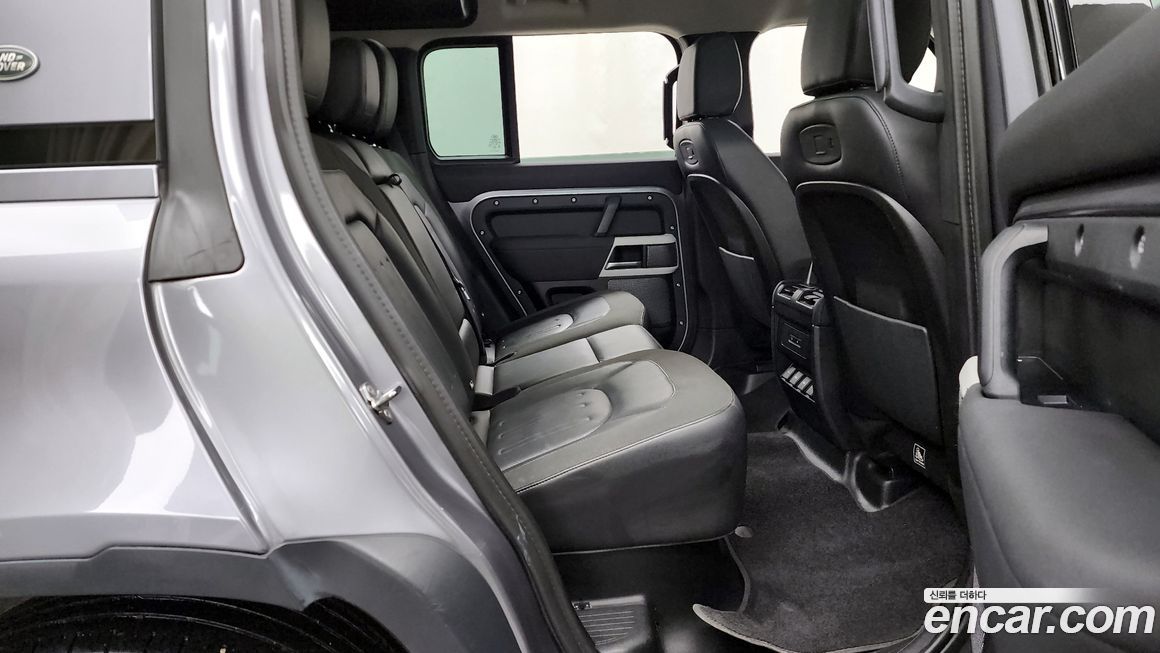 Land Rover Defender 2020