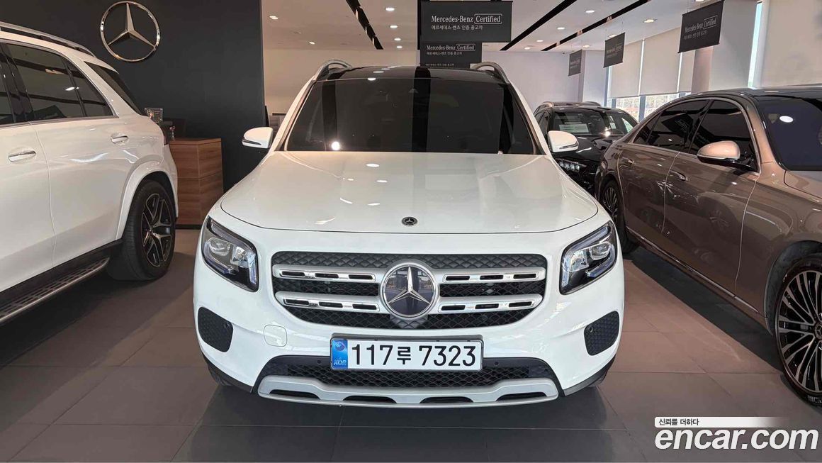 Mercedes-Benz GLB-Class 2021