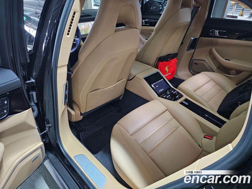 Porsche Panamera 2022