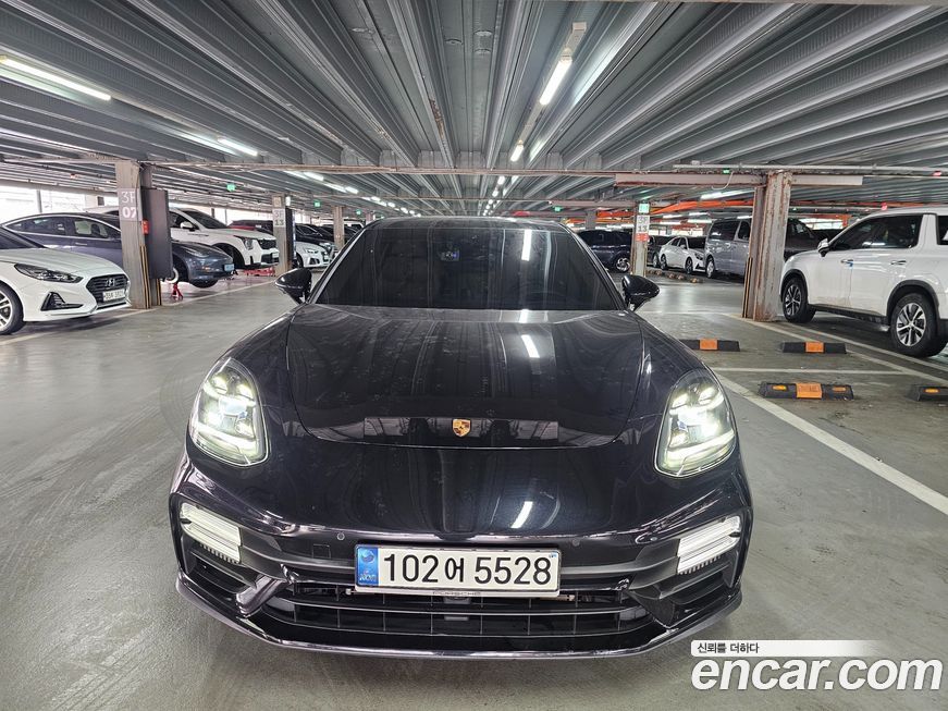 Porsche Panamera 2022