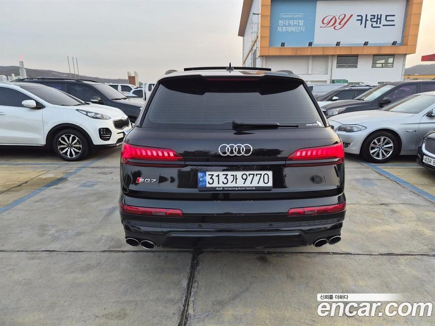 Audi SQ7 2023