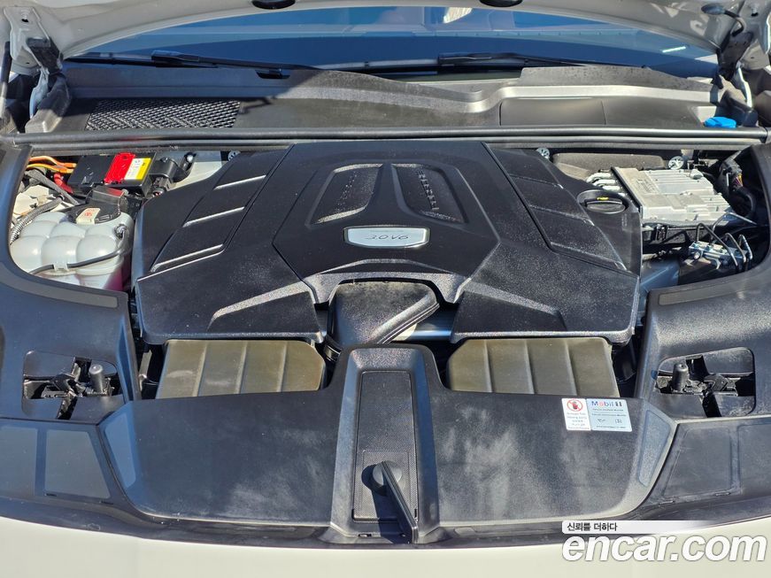 Porsche Cayenne 2021