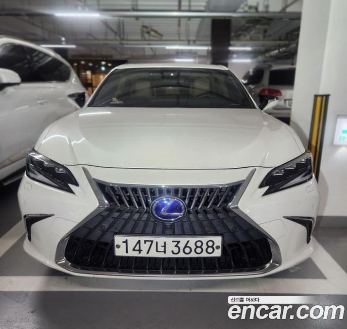 Lexus ES 2022