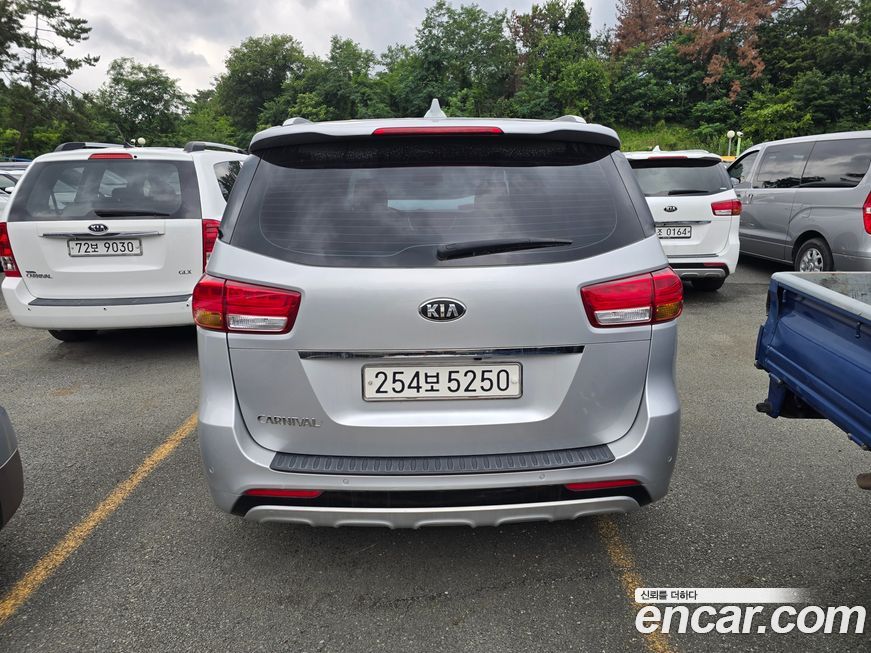 Kia Canival 2018