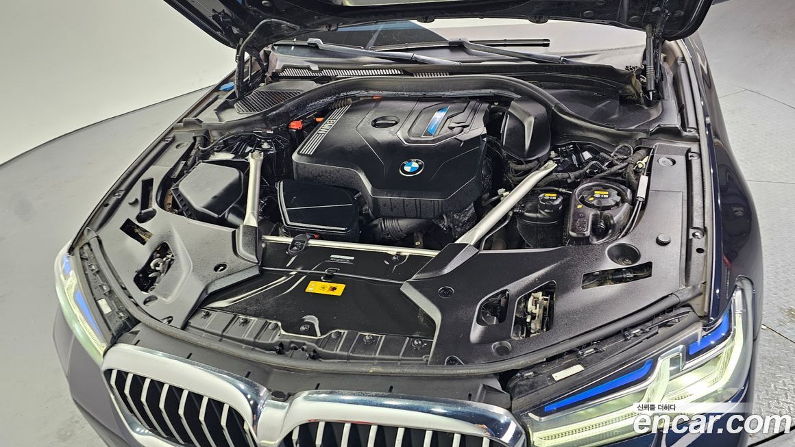 BMW 5-Series 2021