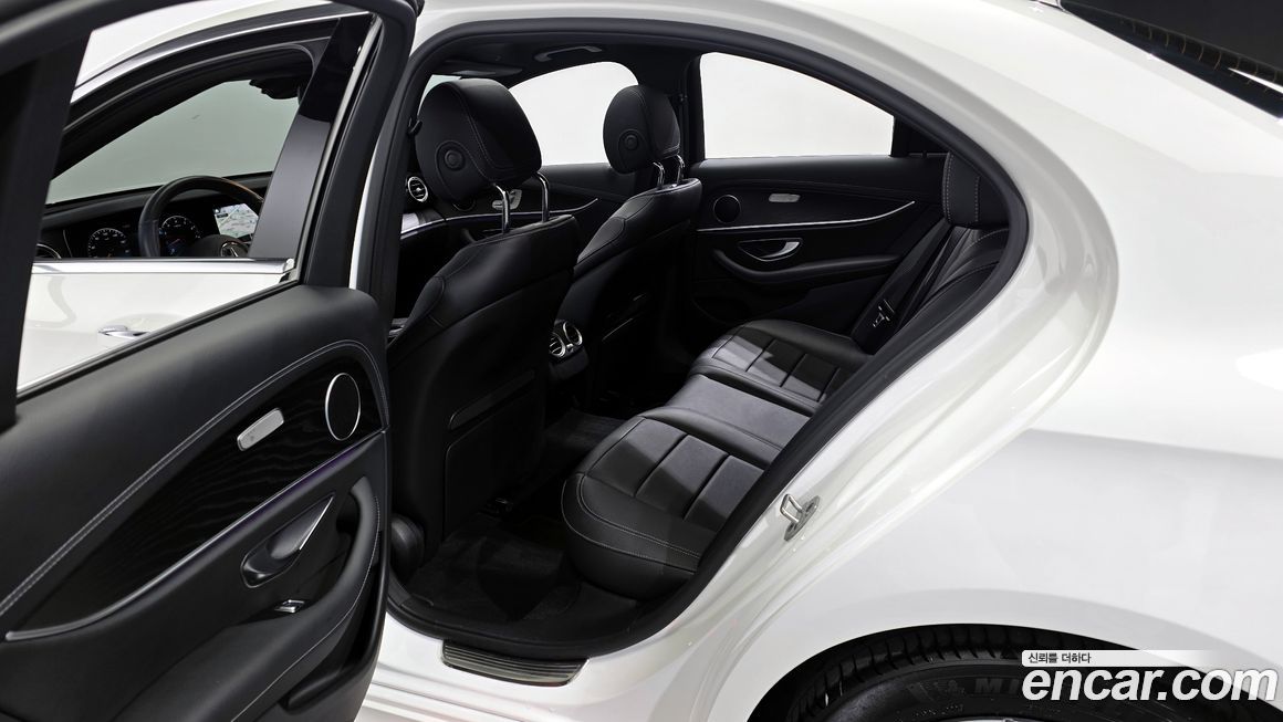 Mercedes-Benz E-Class 2023